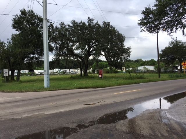 Columbus Broadway Industrial Landing: 6222 East Columbus Drive, Tampa, FL 33619